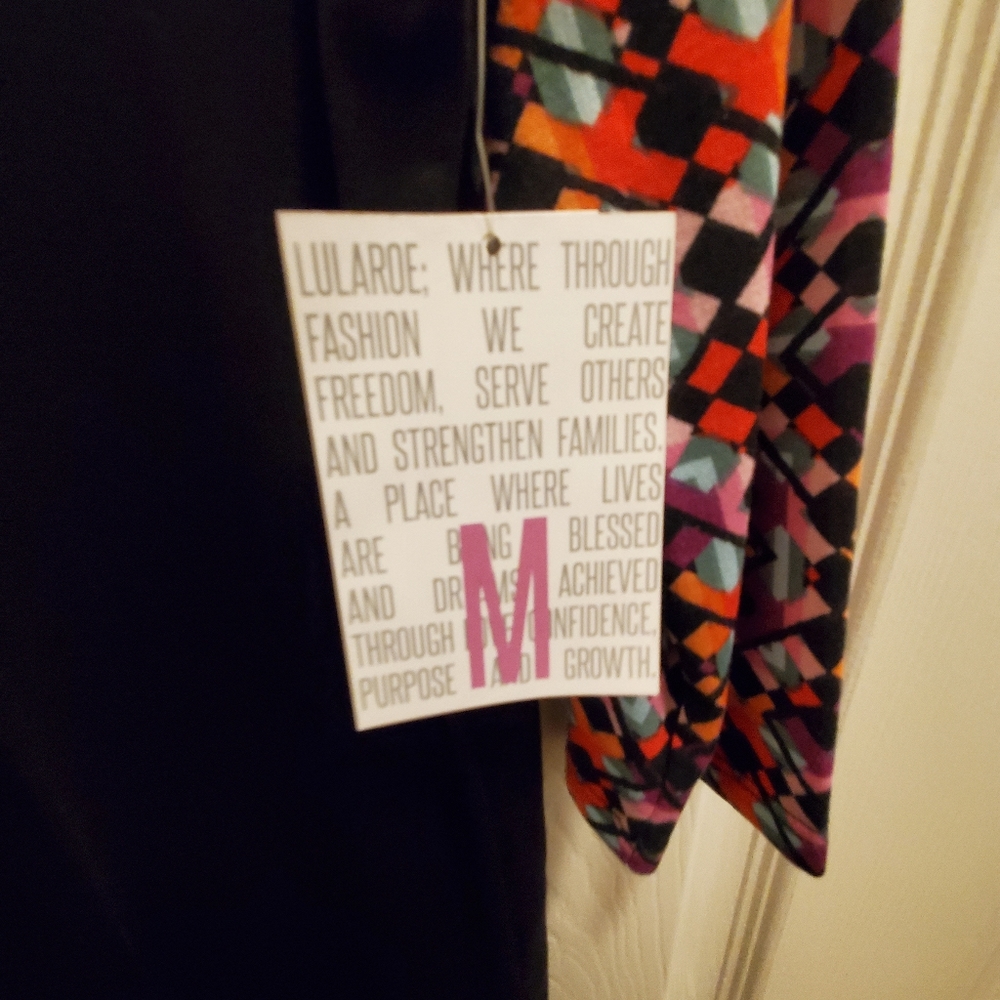 *Lularoe Randy* - Picture 3 of 4